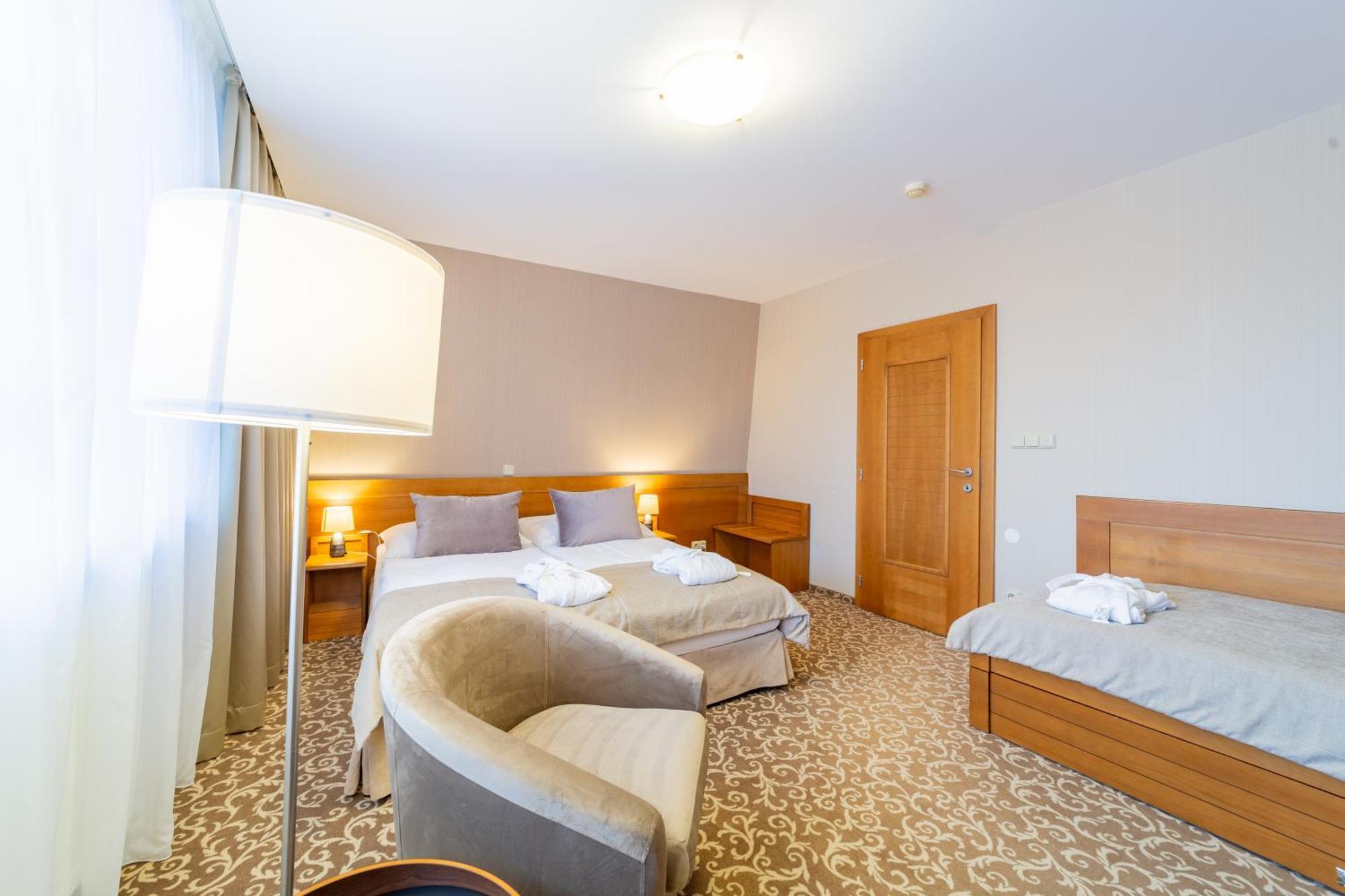 Kontakt Wellness Hotel Tatranská Lomnica Esterno foto