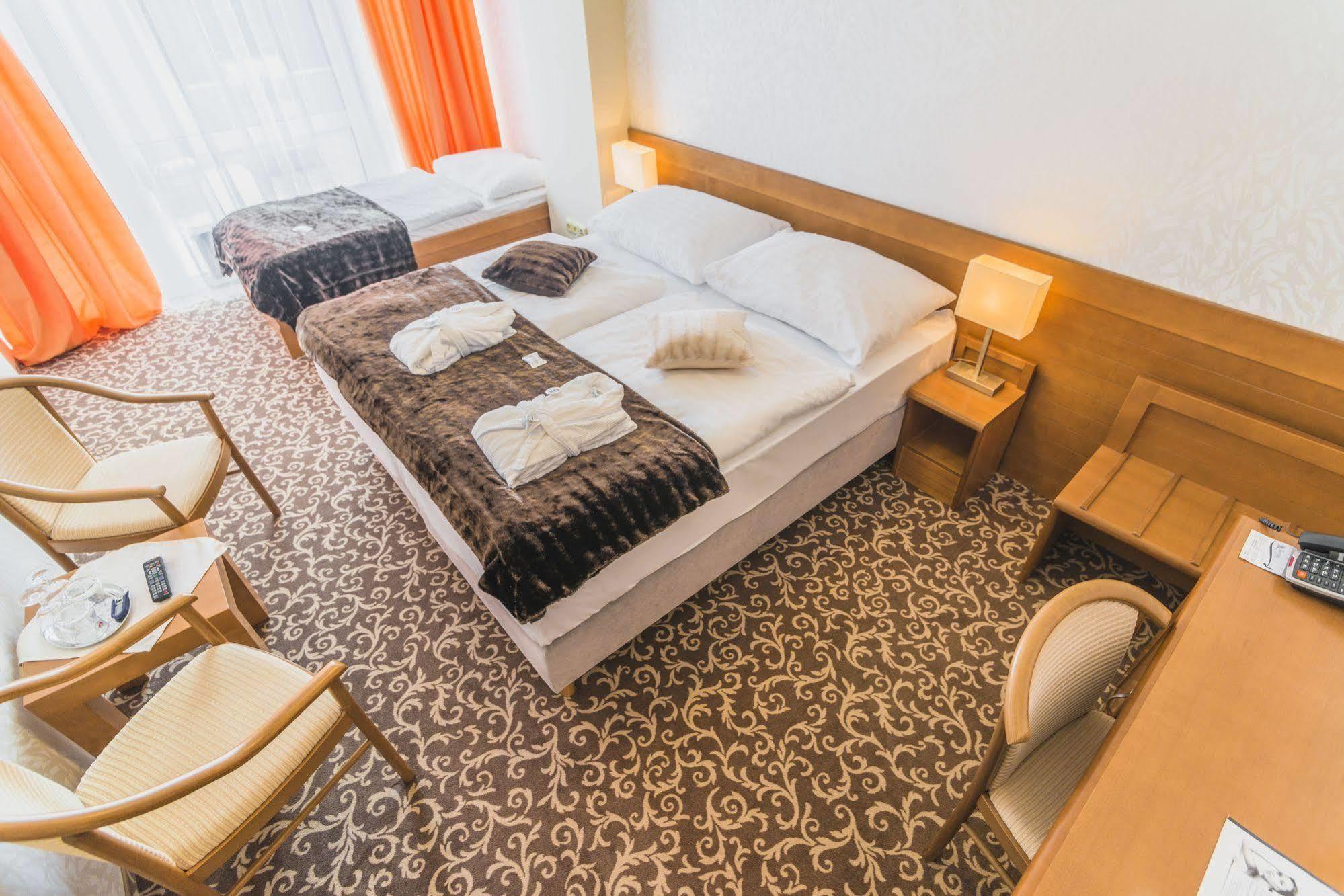 Kontakt Wellness Hotel Tatranská Lomnica Esterno foto